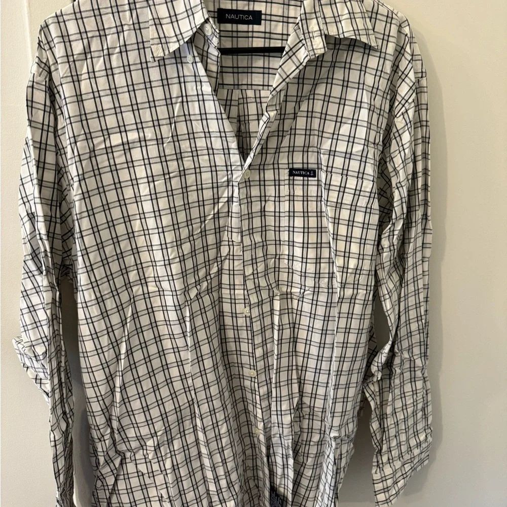 Nautica Casual Button Down Shirt White and Black